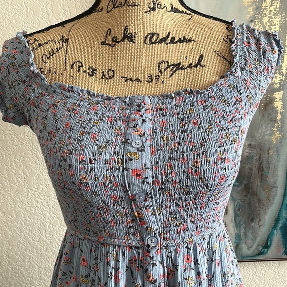 Sky and Sparrow dress
Excellent Condition - Picture 3 of 9